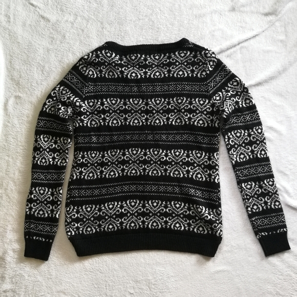 Seductions Sweater - Picture 3 of 3